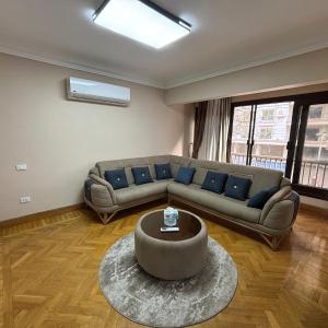 Mosadak Apartment