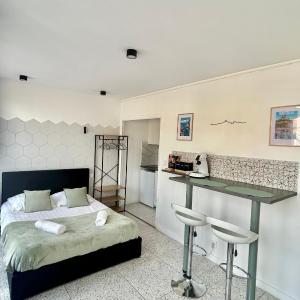 Studio devant la gare Saint-Charles