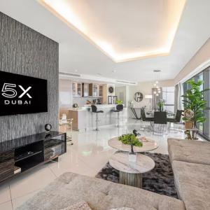 FiveX High-Rise 3BR at Paramount