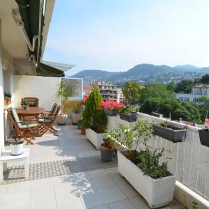 PHOENIX - Appartement 4 personnes avec superbe terrasse, clim et parking le port de Nice
