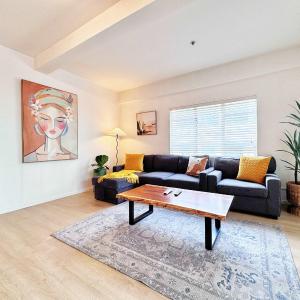 Prime CBD Stay 2BR Near University & Shopping