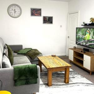 Cosy Flat 6 People, Short Drive - NEC-Airport-Birmingham-Solihull