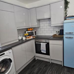 Spacious 2 Bed Flat in Central Plymouth