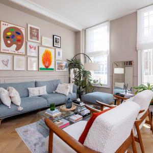Veeve - The Islington Elegance