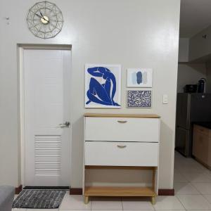 2BR Resort Type condo w city view Sheridan