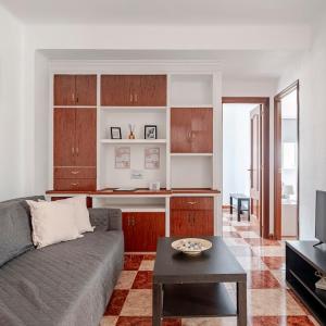Apartment with Work/Study room close to Old Town