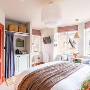 The Willows Boutique Stays by i-Stay Whitby