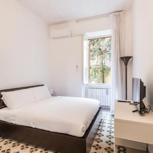 iFlat Mid-Century Modern Vatican Apartment