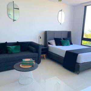 Estudio moderno takh