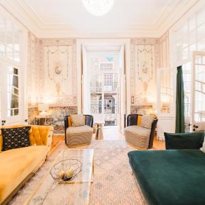 Luxury 4BR Near Praça do Comércio