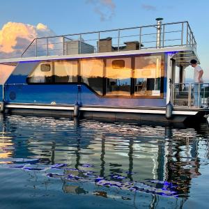 Nena Hausboot