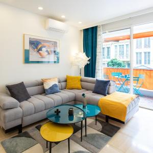 L38 Hobeika Suite Fleur 7min Walk To Beach,Free Park,Balc&AC