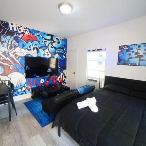 Miami Wynwoods graffiti blues central escape