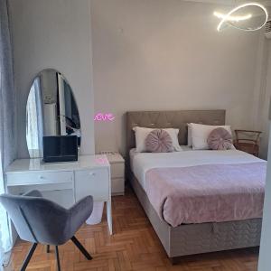 Exarchia Penthouse Cozy & Central