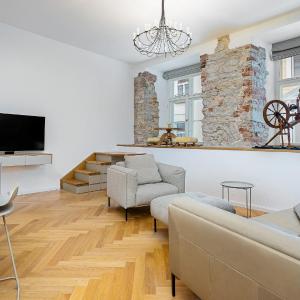 Lovely historic apartment in old town