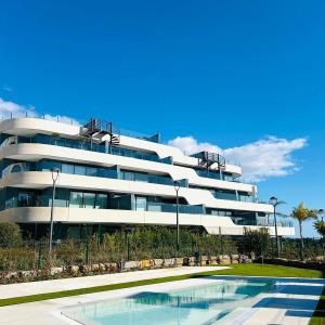 Oasis 325 - 2 bedroom with frontal sea and mountain view