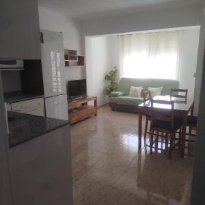Estudio cerca de la playa