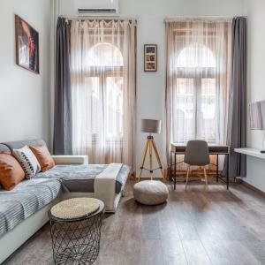 Designer studio apt 2