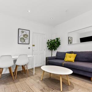 Central, modern 1 Bed in Kennington, Sleeps 4