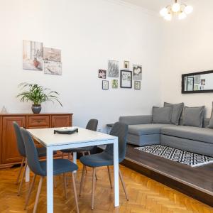 Walnut Tree Apartment