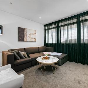2 bds lovly in heart chatswood108