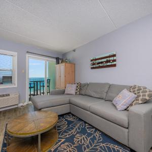 Emerald Skye 63 condo