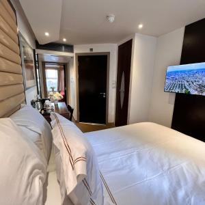 Bliss Boutique En-suite Twin Room for 4 with Air Con 203