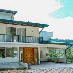 Kandy Grand Ocacia