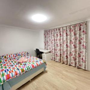 J Room