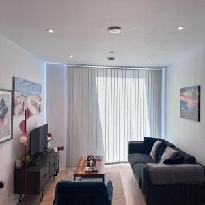 City Centre - 2-Bed High Rise Apartment - Sleeps 4