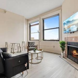 603- Luxury Loft & Cozy Room Parking Wi-Fi