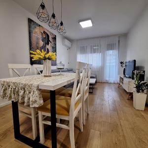 Liberty Apartment with private parking