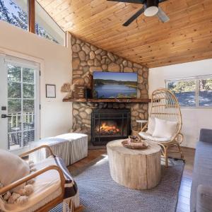 Navigate Stays Big Bears Best-Kept Secret Cabin