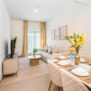 Escape24 Elegant 2BR with Garden View in Dubai Hills