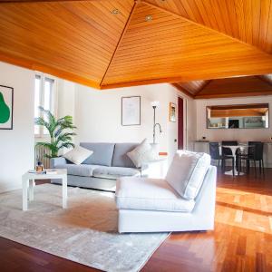 Penthouse with Panoramic Terrace - Design and Luxury
