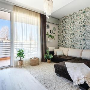 Lovely Home - Free Garage - Balcony