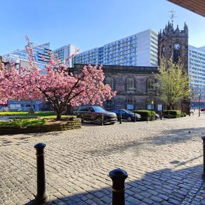 Comfort Manchester City Stay Near AO Arena and Shopping Centre with 500Mbps Internet & Netflix