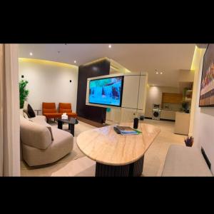 delux apartment with a hall and 3 bedrooms self check in
