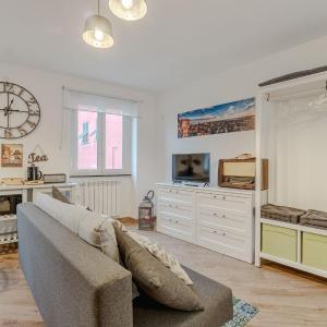 GuestHost-Central Apartment