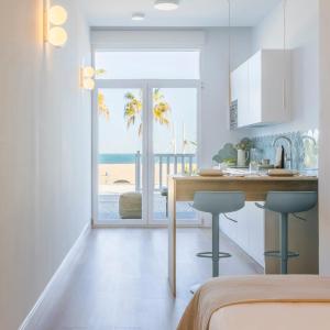 Exclusive beachfront apartment