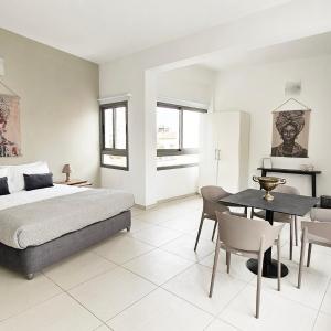 Phaedrus Living Ledras Residences 201