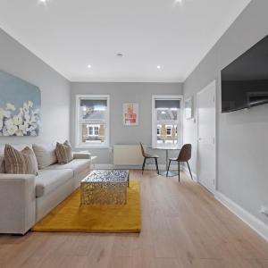 New loft style 2 bed Maida Vale Sleeps 6 people