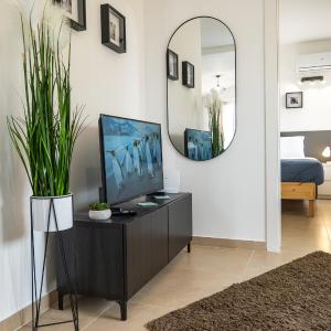 Stella & Rosie - Two Bedroom Apartment's by ELDI