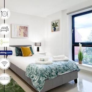 3 Bedroom Apt By ThreeThreeThreesProperty Short Lets & Serviced Accommodation Leeds With Wi-Fi & Parking