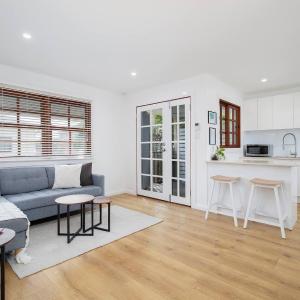 Buchanan Hideout - Cosy Bungalow by Merewether Beach