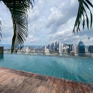 CloudNest Infinity Sky pool Hostel