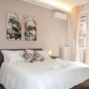 Luxury San Siro Apartment, 5 min Metro, Balcony & Fast WiFi