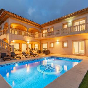 Villa Socrates by Abahana Villas