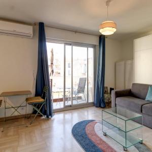 Cozy Studio Apt with balcony close to Garibaldi