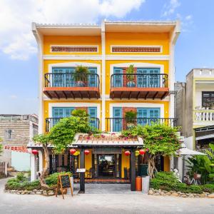 Yzistel Hoi An